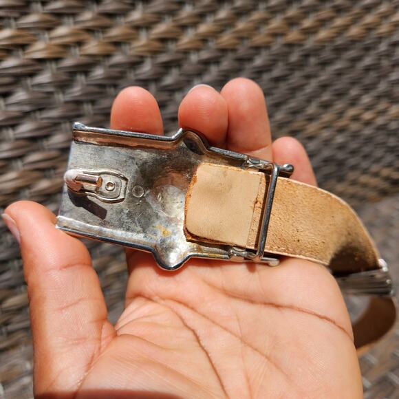 Vintage Statement Leather Boho Cowgirl Engraved Silver Tone Buckle Tan Belt 30in - Picture 7 of 8